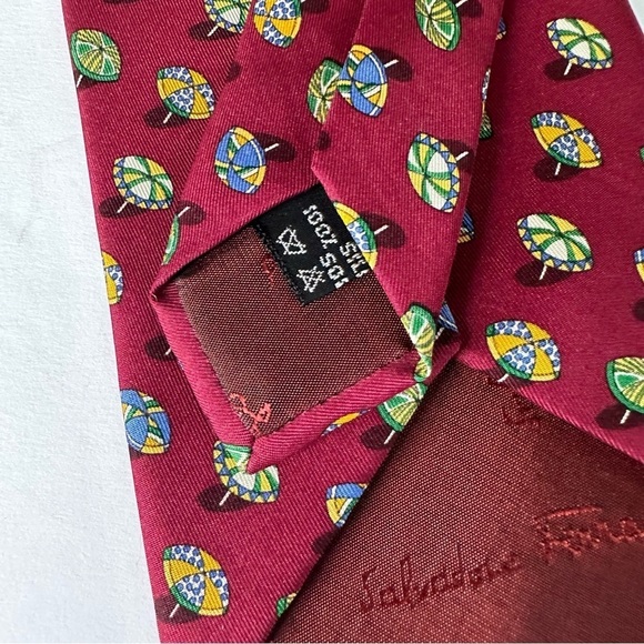 Salvatore Ferragamo Red Sun Umbrella Silk Power Tie - Picture 5 of 7